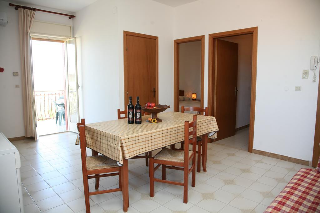Residence Marino Balestrate Oda fotoğraf